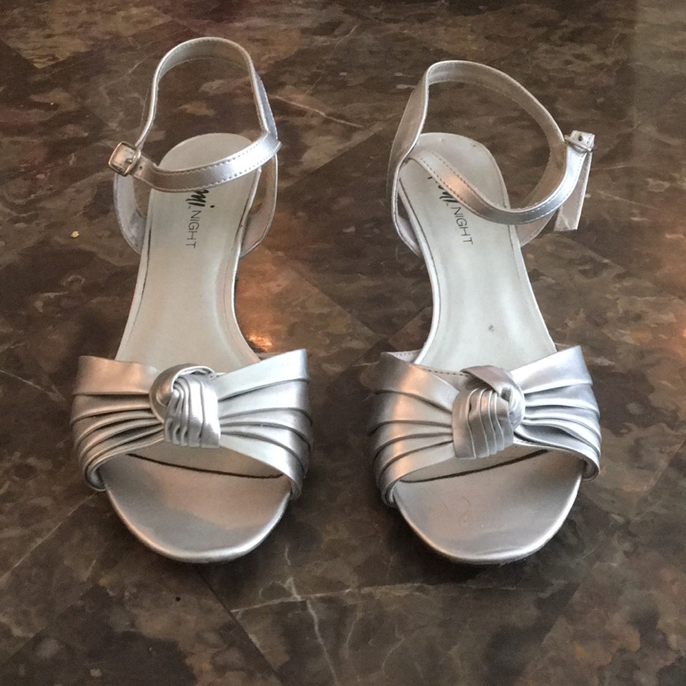 Fioni Night Open Toe Heels Size 9W